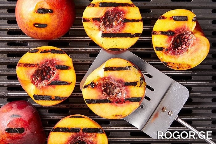 grilled-peaches-ft25-280313-jr-0916-3-1785139378.jpg